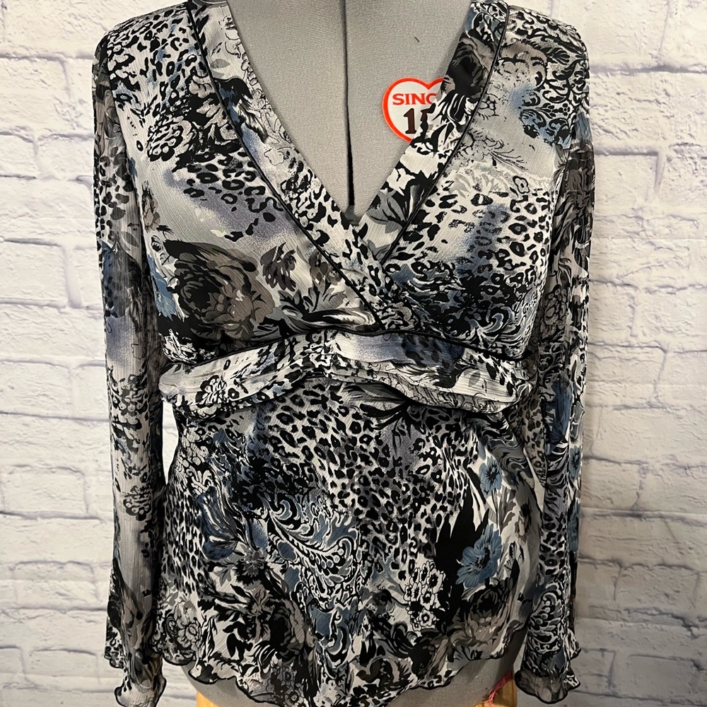 Dress barn XL cheetah and floral print Grey top